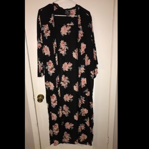 Long floral kimono never worn